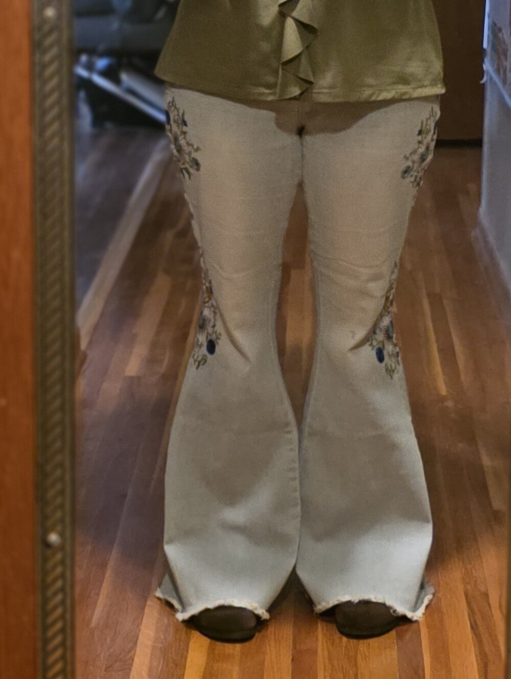 K Jordan Light Wash Embroidered Boho Bell Bottom Stretch Jeans sz 12